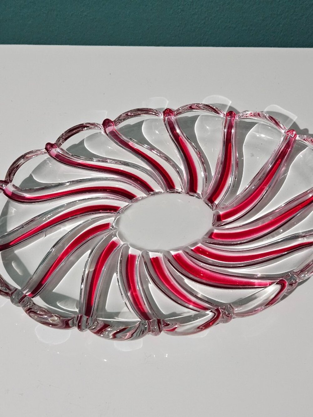 Mikasa Red Peppermint Swirl Oval Glass Platter Tray Plate Candy 9.25" x 6.5"